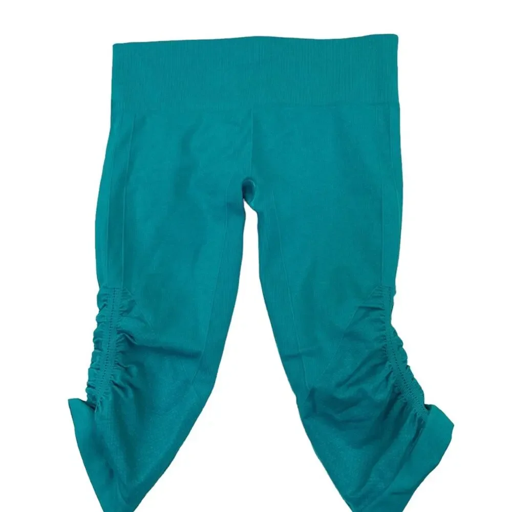 Lululemon In The Flow Crop II Heathered Teal Size 8‎